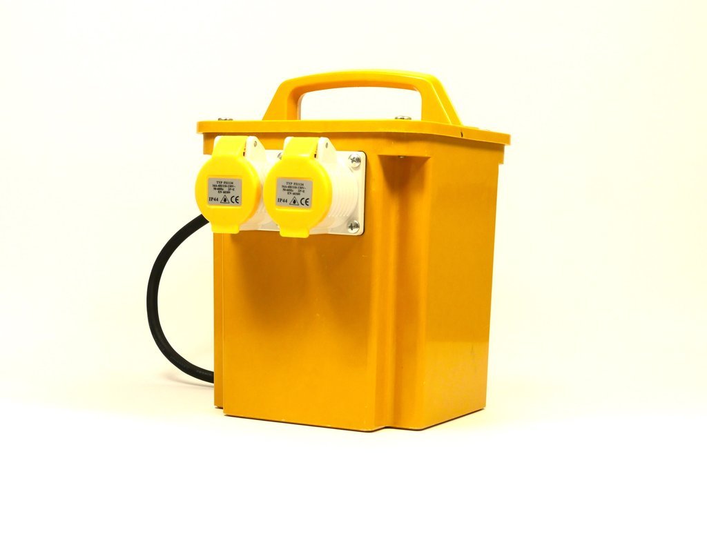 2.25kVA or 2250VA Intermittent Rated Portable Isolation Tranformer Twin Sockets/ Power Tool Transformer - Product Code P20/2